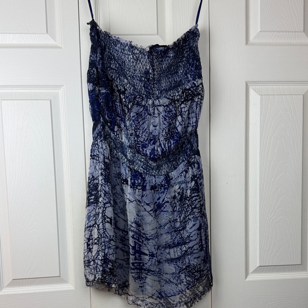 Chic Navy Tie-Dye Strapless Dress